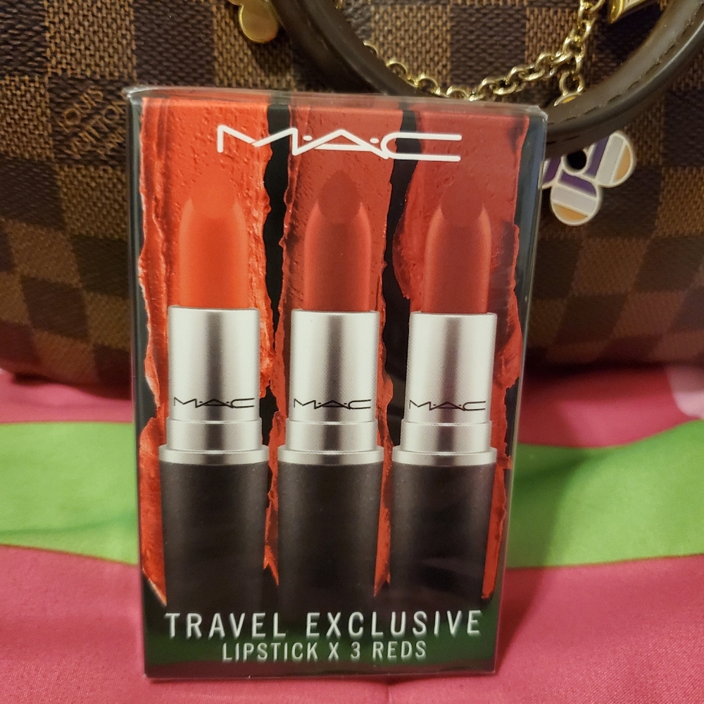 MAC travel exclusive Lipstick